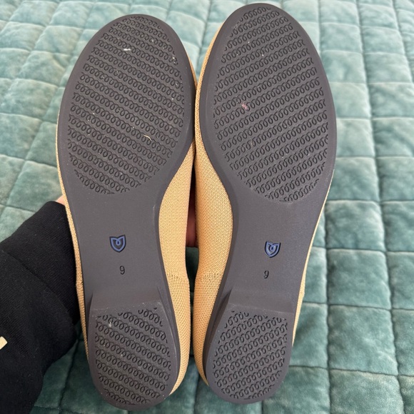 Rothy's The Ballet Flat in Beige & Black with Bow Neutral Earth-Friendly - Picture 7 of 12